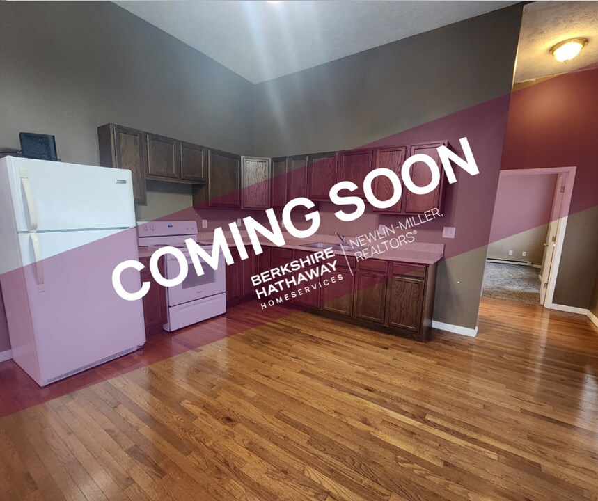 101 S Main St in Clinton, IN - Building Photo