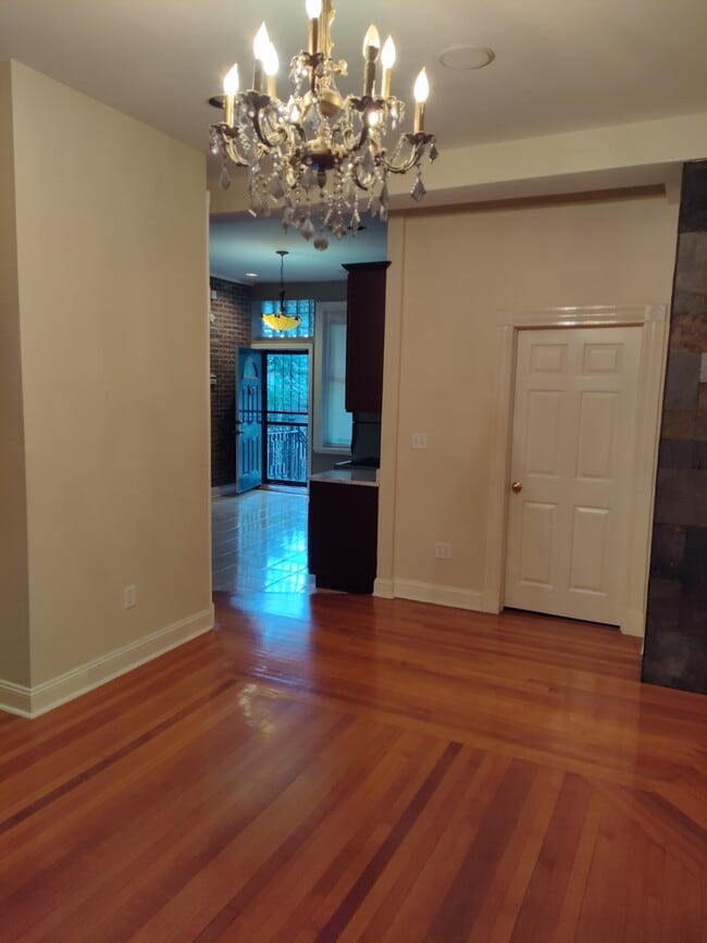 97 Olive St, Unit Apt B