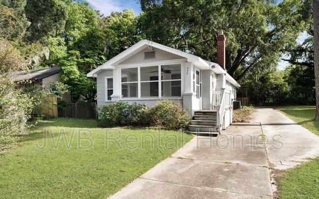 property at 472 W 66th St