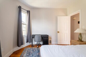 29 Edison Grn, Unit 3T in Boston, MA - Foto de edificio - Building Photo