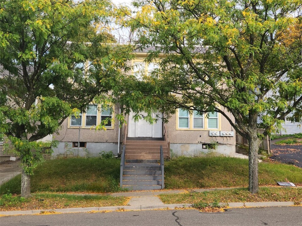 87 S Washington St in Binghamton, NY - Building Photo