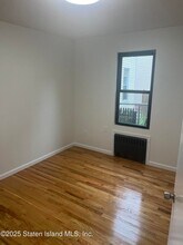 46 Laurel Ave in Staten Island, NY - Foto de edificio - Building Photo