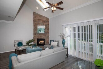 28 Neal Path in Brookhaven, NY - Building Photo - Building Photo