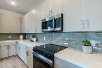 2121 E Voltaire Ave in Phoenix, AZ - Building Photo - Building Photo