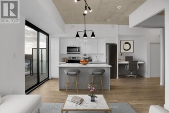 7 Erie Ave in Brantford, ON - Building Photo - Building Photo