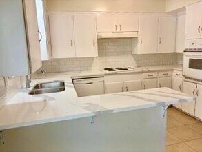 7477 Walling Ln in Dallas, TX - Building Photo - Building Photo