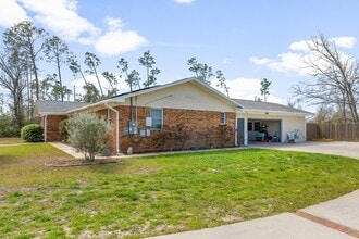 1018 S Kimbrel Ave in Panama City, FL - Building Photo - Building Photo