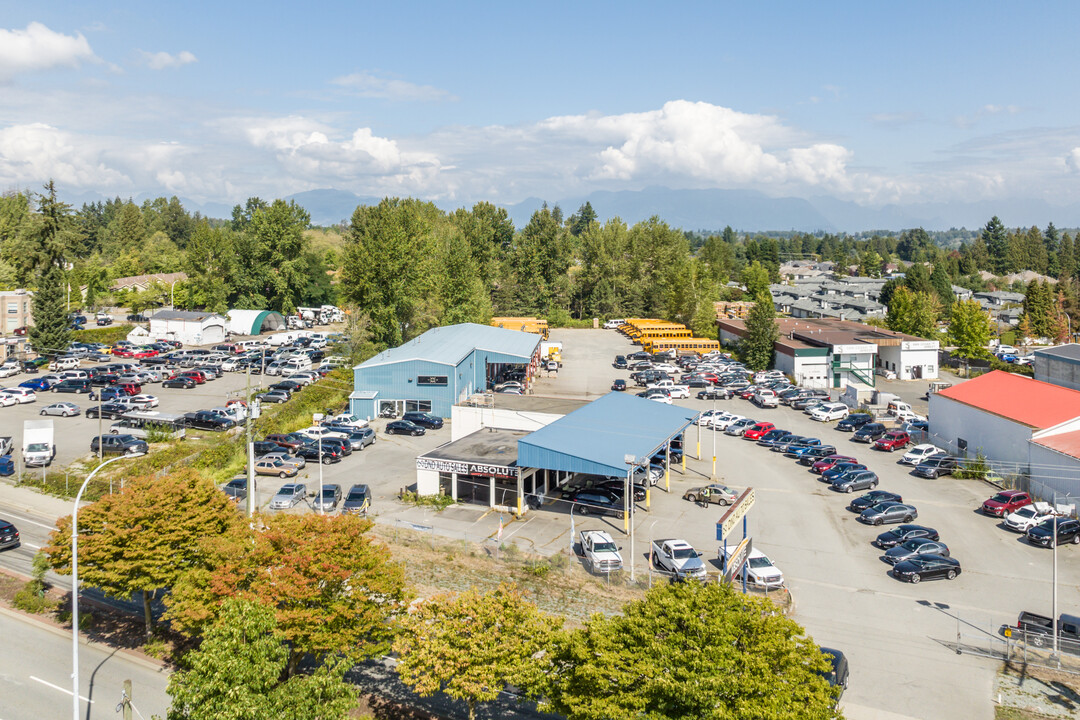 Fleetwood Orion in Surrey, BC - Building Photo