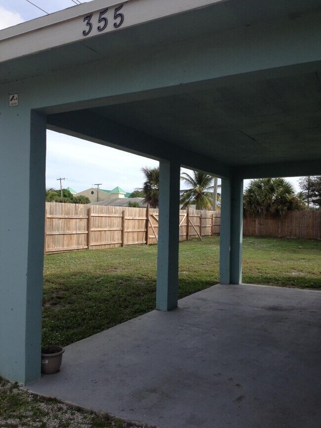 355 NW 8th Ave in Delray Beach, FL - Building Photo - Building Photo