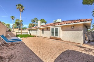 2240 Grayson Cir in Henderson, NV - Building Photo