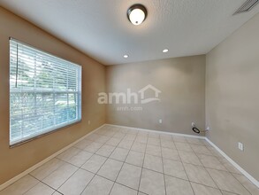 563 Worcester Ct in Jacksonville, FL - Building Photo - Building Photo