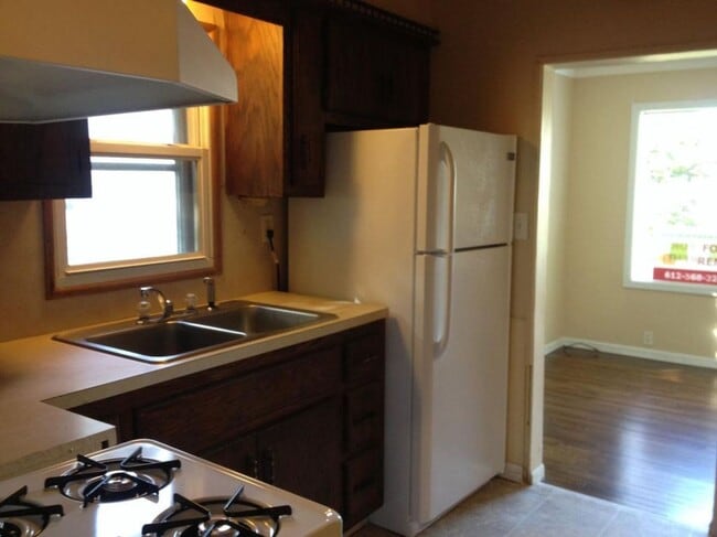 property at 4718 N Aldrich Ave