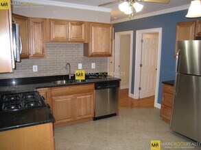 38 Turner St, Unit 1 in Boston, MA - Foto de edificio - Building Photo