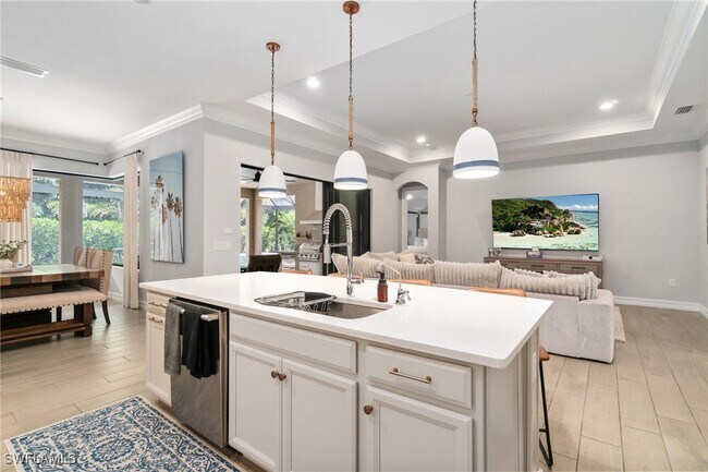 property at 1431 Mockingbird Dr