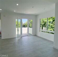 95 Harkness Ave in Pasadena, CA - Foto de edificio - Building Photo