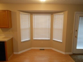 6738 Warriner Way in Canal Winchester, OH - Foto de edificio - Building Photo