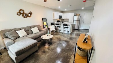 635 Martin Luther King Rd in Ames, TX - Building Photo - Building Photo