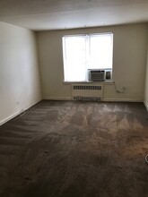 105-25 67th Ave, Unit 4C in Queens, NY - Building Photo - Building Photo