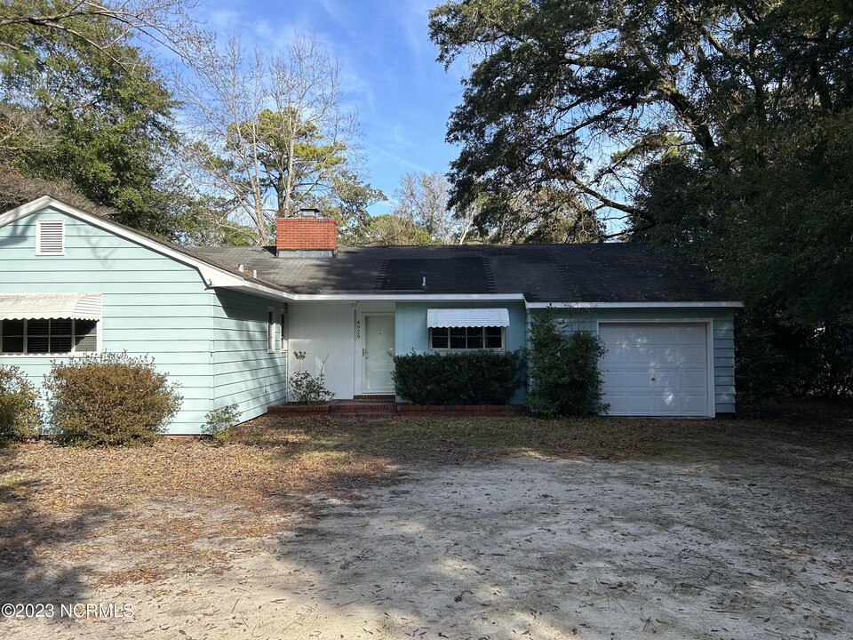 4929 Oleander Dr in Wilmington, NC - Building Photo