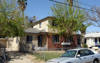 1142 N Acacia Ave in San Bernardino, CA - Building Photo