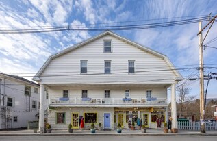 5-7 Rock City Rd in Woodstock, NY - Building Photo