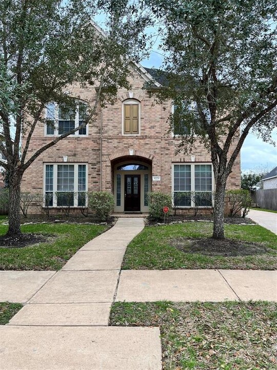 5223 Pebble Bluff Ln in Sugar Land, TX - Building Photo