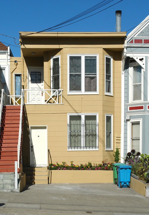 213 6th Ave in San Francisco, CA - Building Photo