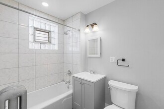 3222 W Grace St in Chicago, IL - Building Photo - Building Photo