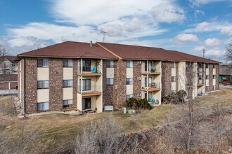 Isanti Village II in Isanti, MN - Foto de edificio - Building Photo
