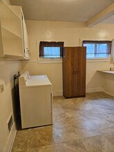 301 N Division St, Unit Downstairs in Mount Vernon, OH - Building Photo - Building Photo