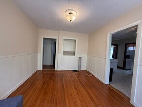 53 Litchfield St, Unit 53 Litchfield Street in Boston, MA - Foto de edificio - Building Photo