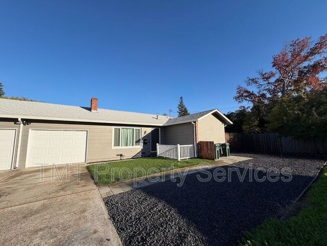 2346-2346 Park Estates Dr in Sacramento, CA - Building Photo - Building Photo