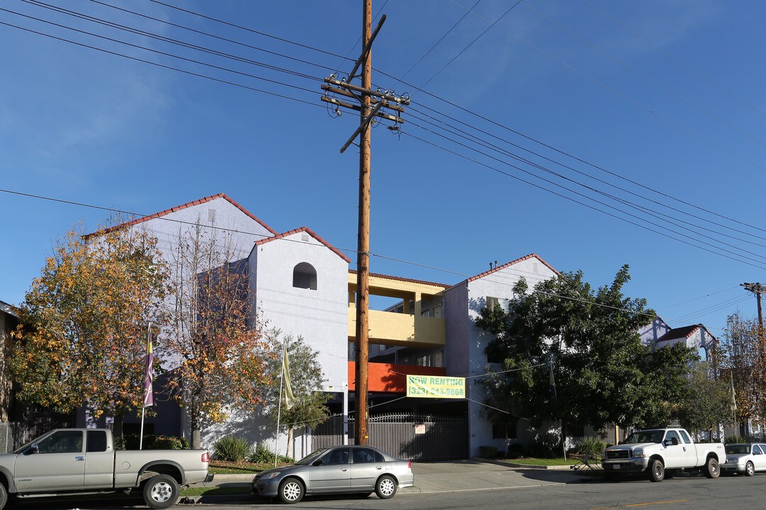 Palm House Apartments in Los Angeles, CA - Building Photo