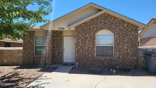 2208 Tierra Alegre Way