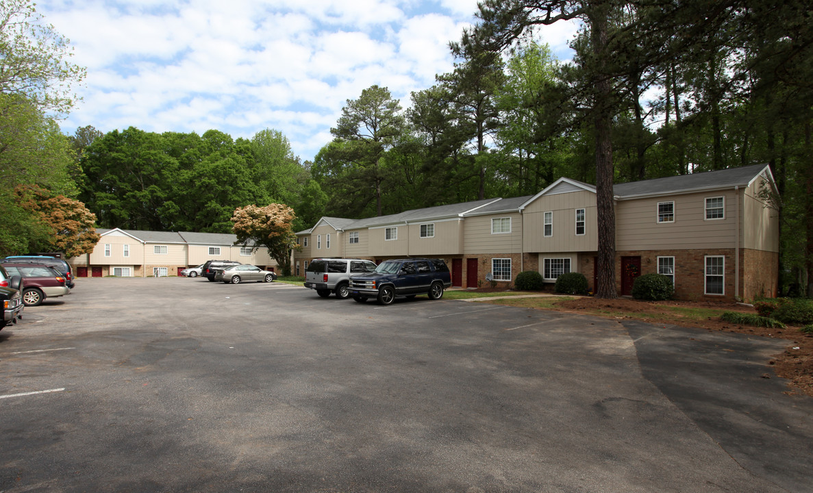 Woodridge Townhouse Apartments in Raleigh, NC - Building Photo