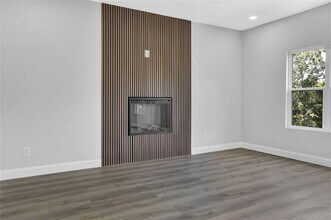 5719 Calm Valley Point in Flowery Branch, GA - Building Photo - Building Photo
