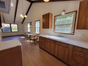 7247 Allott Ave, Unit 47A in Los Angeles, CA - Building Photo - Building Photo