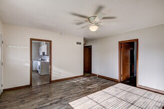 2204 Keith St in Eau Claire, WI - Building Photo - Building Photo