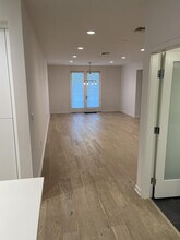 4240 Laurel Canyon Blvd in Los Angeles, CA - Building Photo - Building Photo