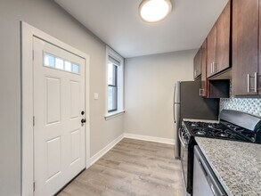 4411 N Wolcott Ave, Unit R09A in Chicago, IL - Foto de edificio - Building Photo