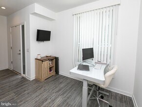 3123 Beachview Ln in Philadelphia, PA - Foto de edificio - Building Photo