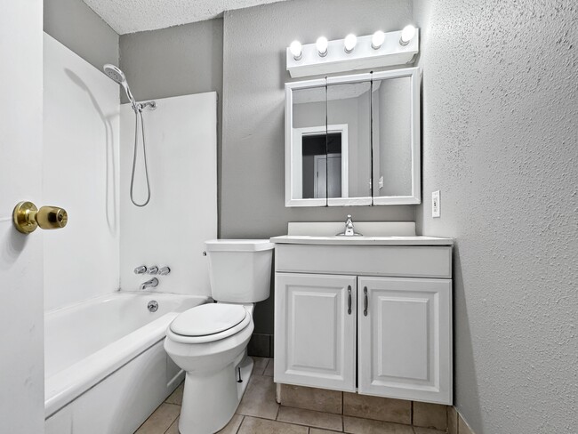 321 Robinson Ave in Marrero, LA - Building Photo - Building Photo