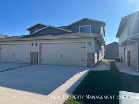 3-Bedroom, 1.5 Bath Townhome in Sioux Falls, SD - Building Photo