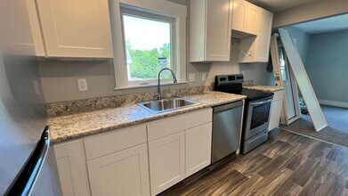 24-28-28 Hill St in Dover, NH - Building Photo - Building Photo