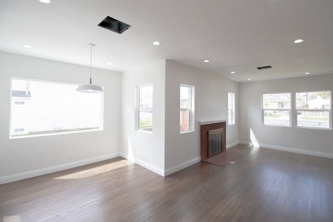 17016 Van Ness Ave in Torrance, CA - Foto de edificio - Building Photo