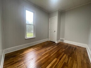 317 W High St in Jackson, MI - Building Photo - Building Photo