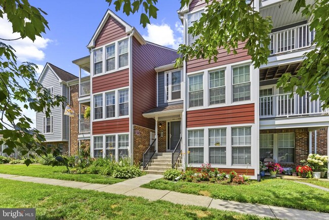 property at 815 Deering Rd
