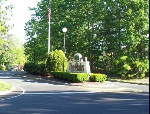 Oaks Of Weymouth in Mays Landing, NJ - Building Photo