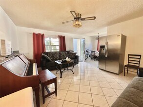371 Burgundy G in Delray Beach, FL - Building Photo - Building Photo