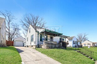 2107 Hillside Ave in Springfield, OH - Building Photo